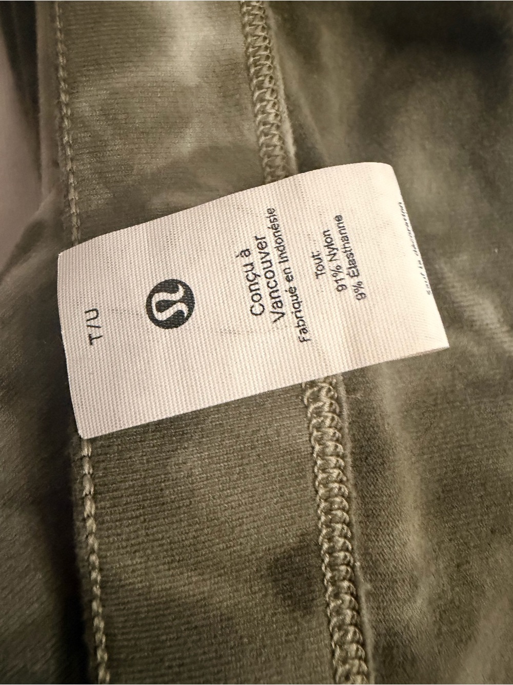 Lululemon green scarf multiple used - Picture 5 of 5